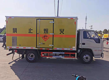 广河爆破器材运输车